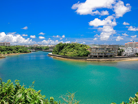比謝川は流れが穏やかなため安全性が非常に高い河川 比謝川は流れが穏やかなため安全性が非常に高い河川